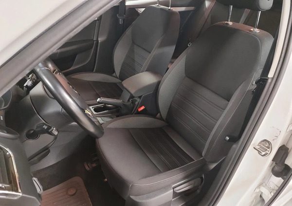 Skoda Octavia cena 53900 przebieg: 147500, rok produkcji 2020 z Poznań małe 191